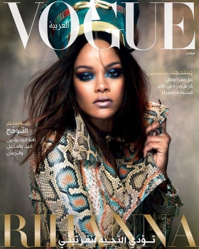 Современная Нефертити: Рианна предстала в ярком образе на обложке Vogue (Фото)