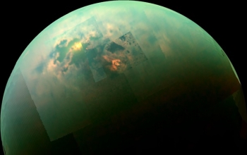 NASA показало облако-монстр на спутнике Сатурна