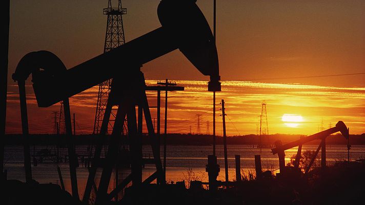 Цена нефти Brent установилась ниже 44 долл. за баррель