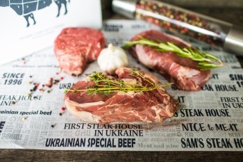 Правильное мясо для пикника в Sam's Steak House!