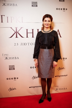 Марина Порошенко в черной вышиванке пришла на премьеру фильма о Голодоморе (Фото)