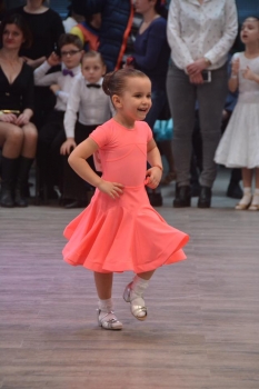 Мамина гордость: дочь Лилии Ребрик победила в соревновании по бальным танцам (видео)
