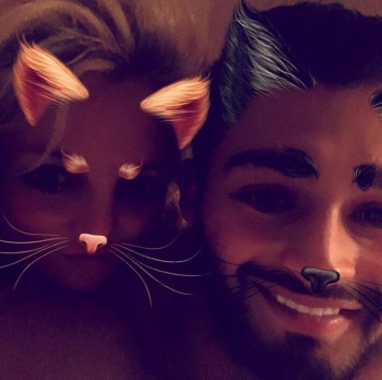 Молоды и счастливы: Бритни Спирс показала новое фото с возлюбленным (Фото)