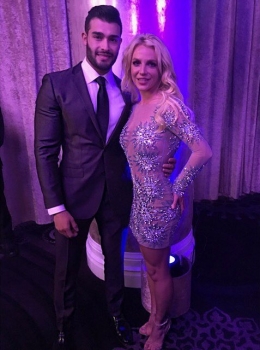 Молоды и счастливы: Бритни Спирс показала новое фото с возлюбленным (Фото)