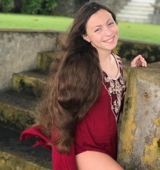 Уже совсем большая: Оля Полякова трогательно поздравила дочь с 12-летием (фото)