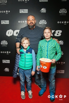 Беременная Полина Логунова пришла на премьеру фильма Форсаж 8 (Фото)