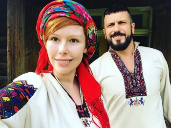 Ukrainian style: влюбленные Соня Плакидюк и Ричард Горн примерили гуцульские наряды