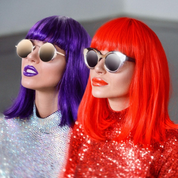 Огромные шубы, кислотные парики и немного эротики: "Неангелы" презентовали новый клип