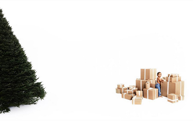Вся семья в сборе: Ким Кардашьян презентовала серию рождественских открыток