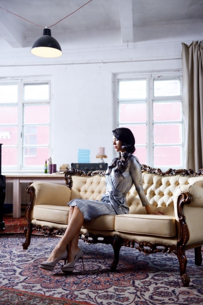 Огромные шубы, кислотные парики и немного эротики: "Неангелы" презентовали новый клип