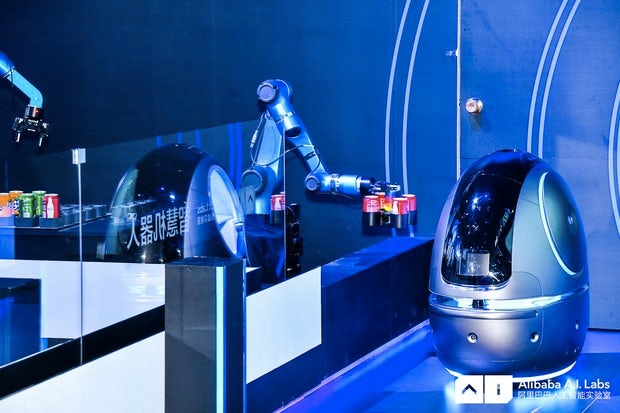 Alibaba разработала робота-портье 