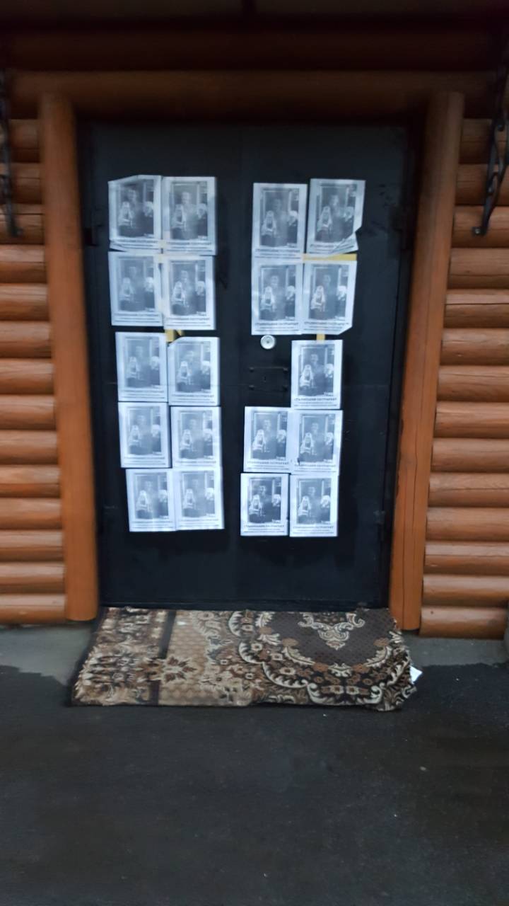 "Сталинский патриархат": Во Львове храм УПЦ МП обклеили плакатами со Сталиным 