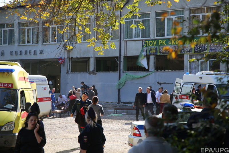 В Керчи возросло количество погибших от взрыва и стрельбы в колледже