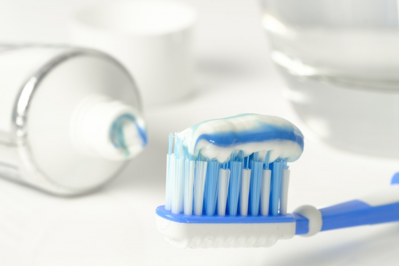 Врачи выяснили, что зубная паста вредна для здоровья