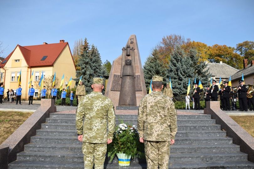 В Ужгороде открыли мемориал погибшим на Донбассе воинам