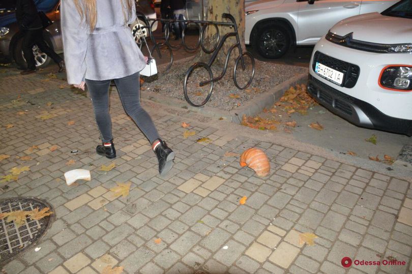 Яичная атака на Гриценко: в результате стычки с титушками пострадал один человек