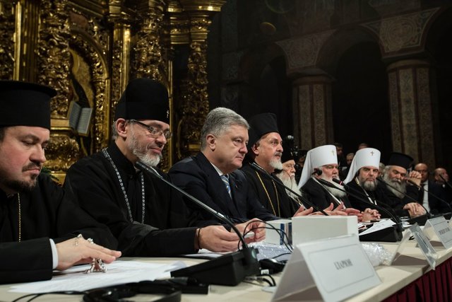 Как проходит Объединительный собор, опубликованы новые фото из Софии Киевской