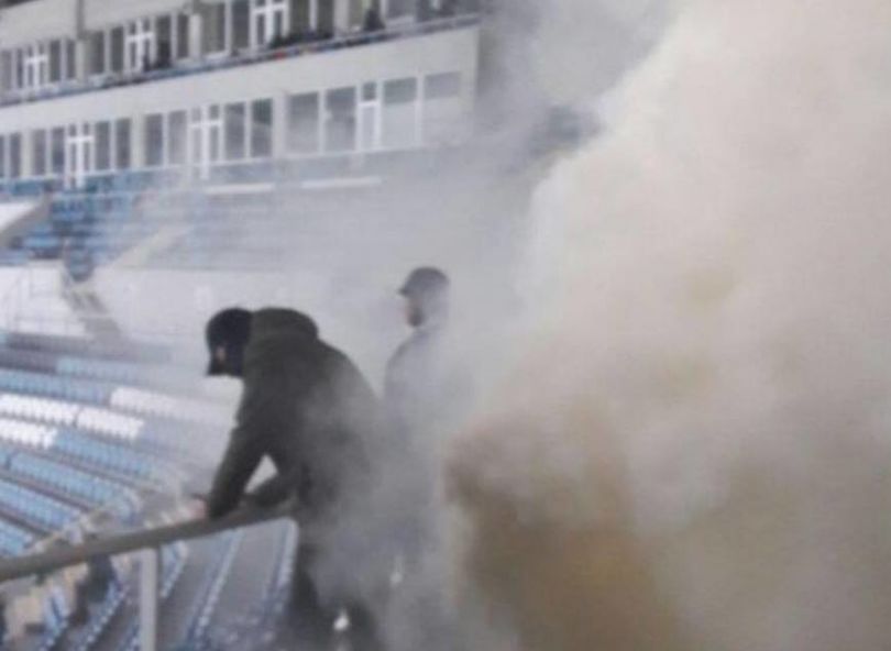 Полиция Одессы побила ультрас за баннер Кремль, покайся !, развернутый во время футбольного матча - волонтер 