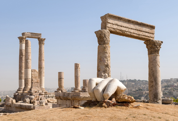 Тайна гигантской Руки Геркулеса: Что случилось много веков назад с самой большой мраморной статуей в мире