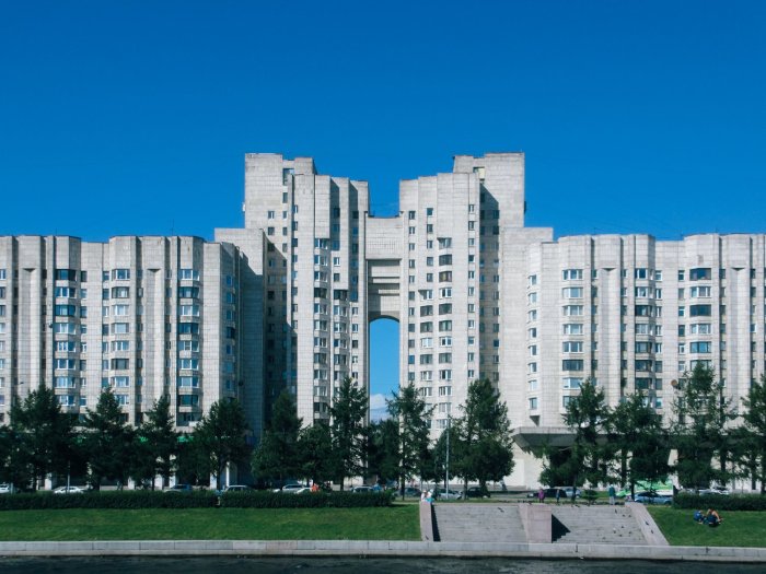 Чем может удивить Дом ЦФТ в Питере - музей советского зодчества длиной в километр