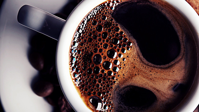 Горький бизнес: как рекордное за 14 лет падение цен на кофе может отразиться на производителях популярного напитка