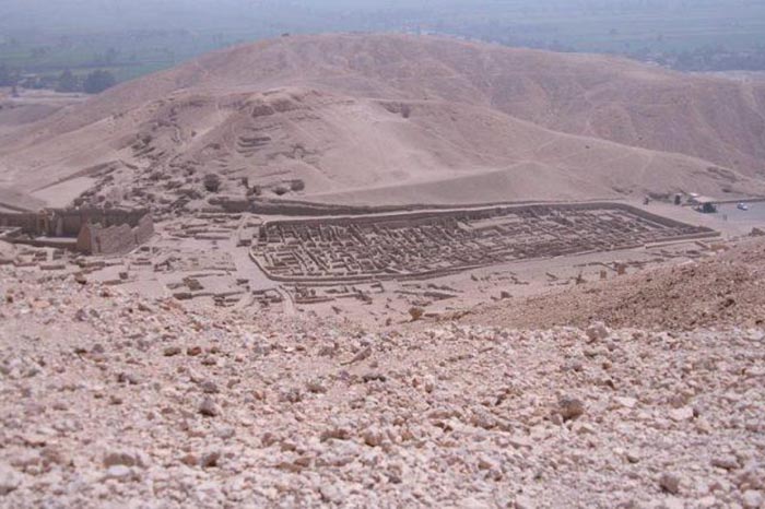 В египетских пирамидах археологи обнаружили ловушки для мародеров: Правда Vs. Вымысел