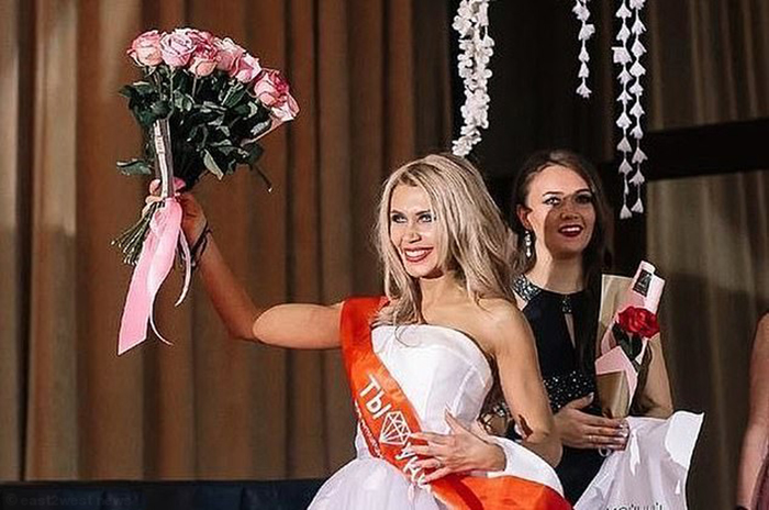 Жена священника из Челябинска поучаствовала в конкурсе красоты, а он за это терпит травлю
