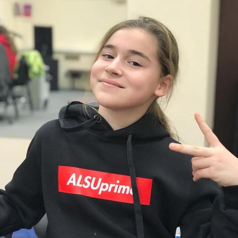Дочь Алсу Микелла Абрамова призналась, что хочет продолжить сольную карьеру