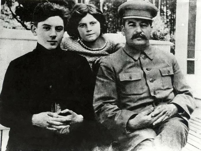 Как еврей Каплер соблазнил несовершеннолетнюю дочь Сталина и остался жив