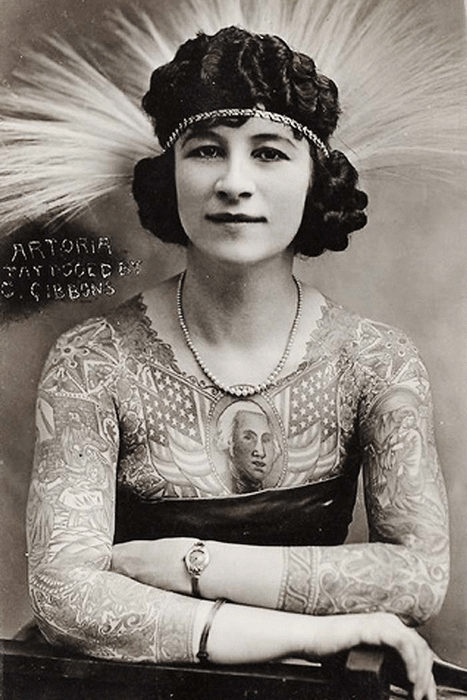 Как первая женщина-татуировщик, которую муж украсил рисунками, изменила мировоззрение викторианской эпохи 