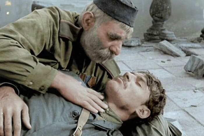 Как реальная история о старике, который вслед за сыном отправился на фронт, заставила рыдать весь СССР: «Отец всех солдат»