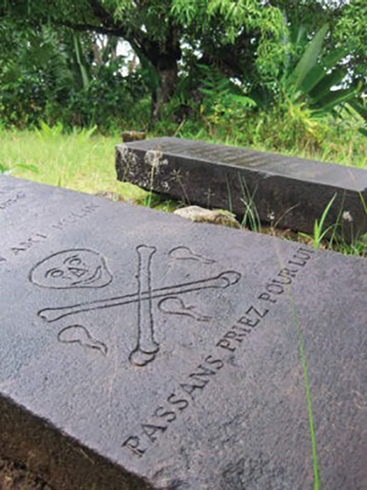 Остров Святой Марии — место, где до сих пор хранятся могилы и сокровища настоящих пиратов