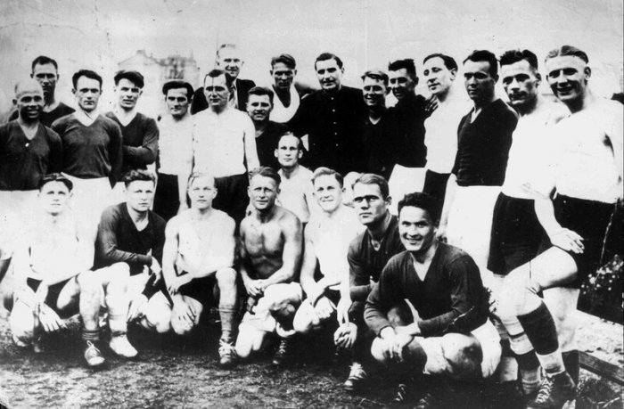 Правда и вымысел о «матче смерти» - футбольном сражении советских спортсменов и фашистских зенитчиков
