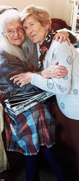 Женщина отметила свой 104 день рождения встречей с дочерью, которую бросила 82 года назад