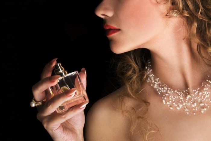 Эксперименты с «Chanel No. 5» и другие малоизвестные факты о культовых парфюмерных брендах