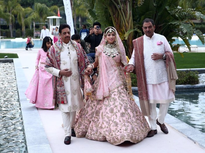 Какие платья надевают на свадьбу невесты в разных уголках мира