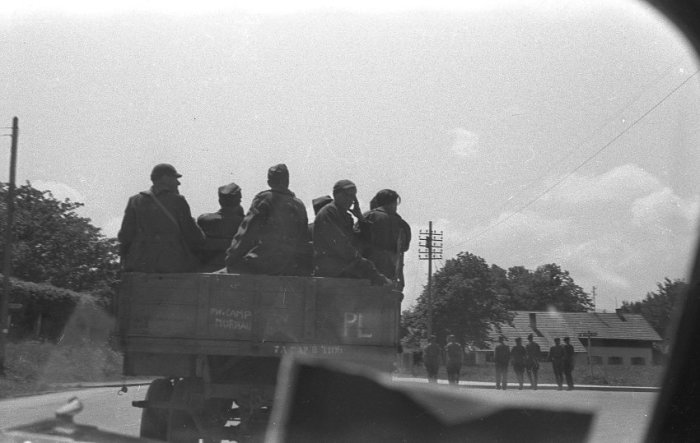 Ретро фотографии из «образцового» нацистского лагеря времён Второй мировой войны