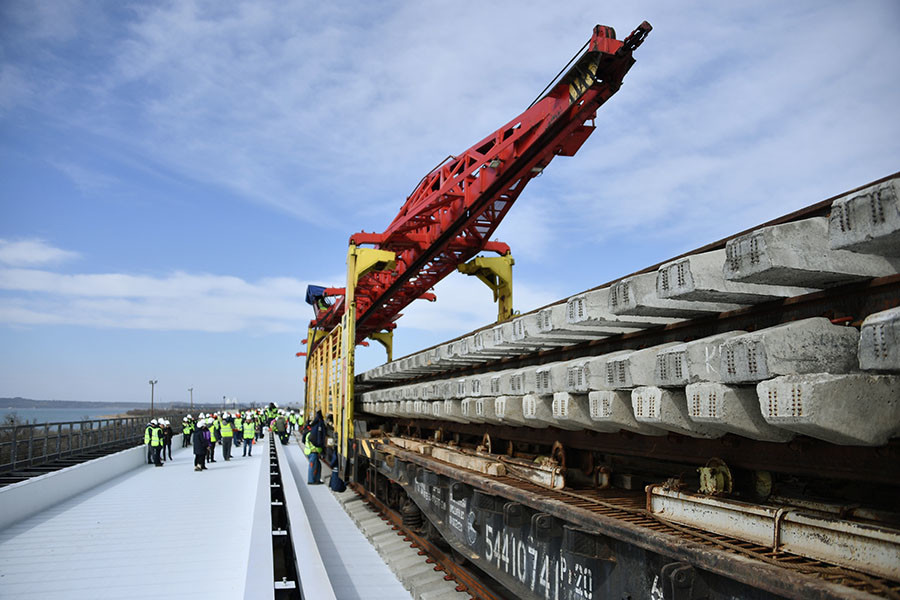 «Важный элемент инфраструктуры»: названа дата начала движения поездов по Крымскому мосту