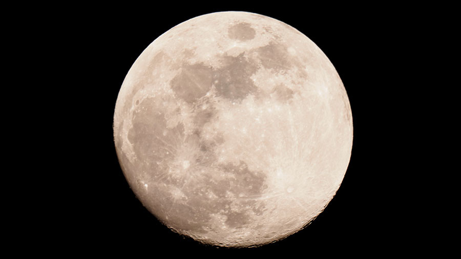 «Большие мастера самопиара»: Пенс рассказал о планах США установить присутствие на Луне в 2024 году