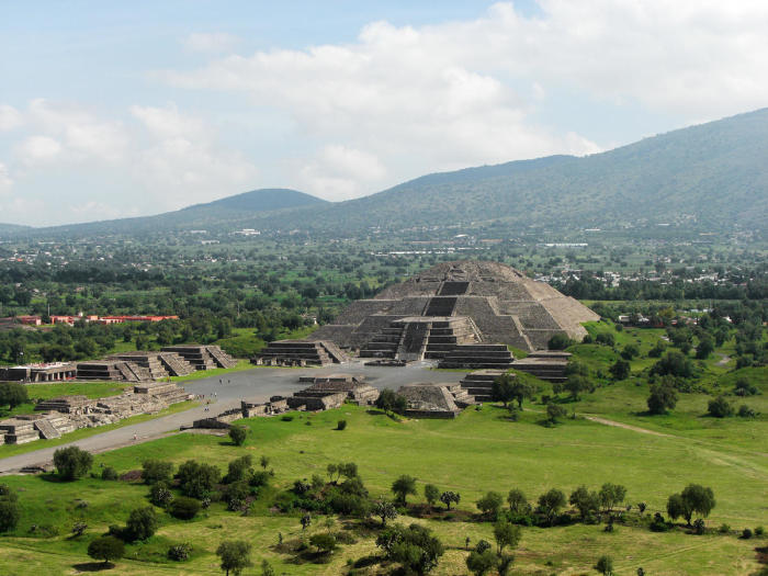 Кладбище инков, фрески майя и другие недавние археологические открытия в Южной Америке