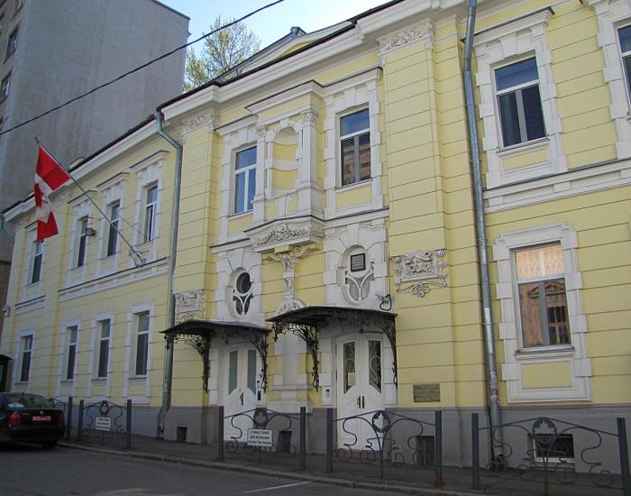 В чьих московских особняках после революции разместили иностранные посольства