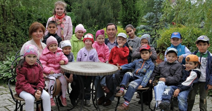 Миллиардер и самый многодетный отец России Роман Авдеев: Как воспитать 23 ребёнка