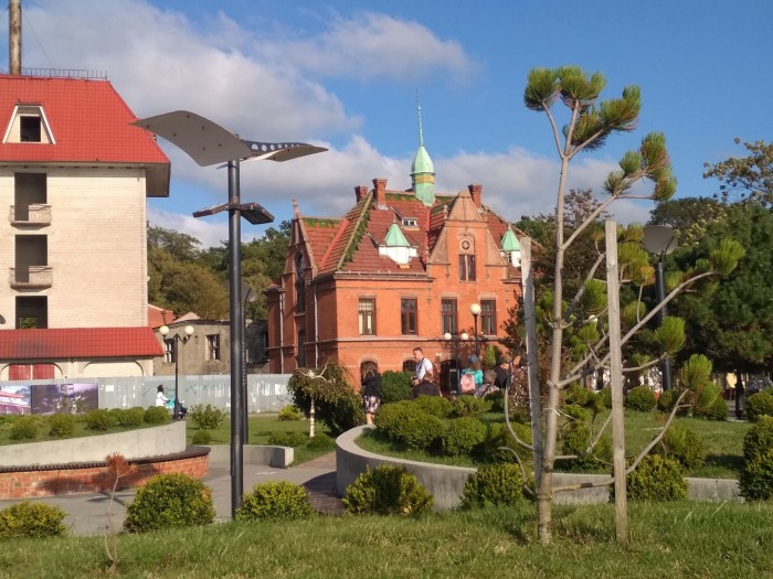 Мурлыкающий Зеленоградск: Как старинный прусский городок превратился в столицу кошек