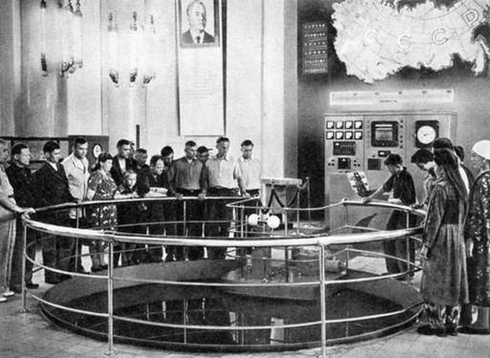 Чем удивляла ВДНХ за 80 лет своего существования: Ядерный реактор, 20-метровый Сталин и другие легендарные экспонаты