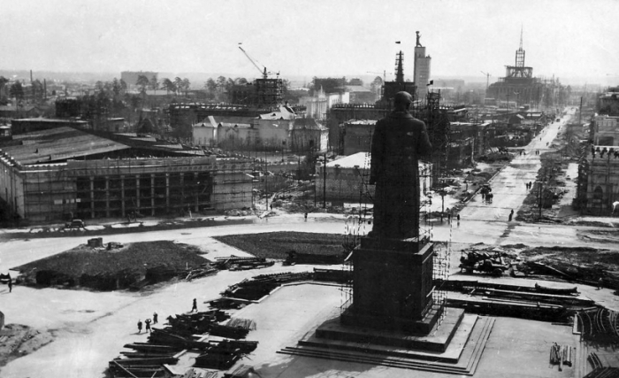 Чем удивляла ВДНХ за 80 лет своего существования: Ядерный реактор, 20-метровый Сталин и другие легендарные экспонаты
