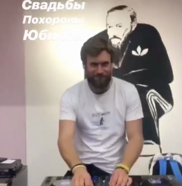 «Дряблая вечеринка» братьев Навальных: кто пришёл навернуть баланды