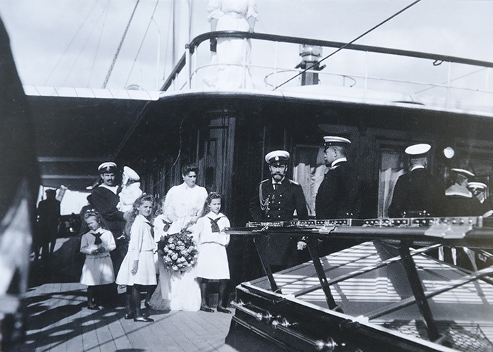 Как были устроены императорские яхты, и почему императрица Александра Федоровна всегда улыбалась, вступив на палубу «Штандарта»