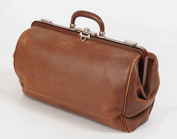 Как дамы XIX века перевозили багаж и что было в их чемоданах, корзинах, картонках