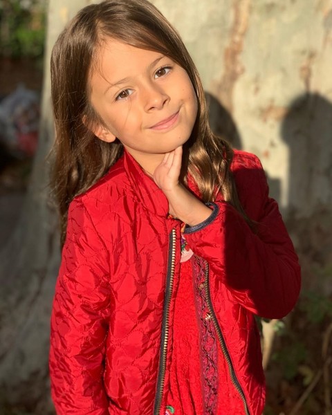 «Мама некрасивая»: 7-летняя Анджелина Смерфит в красках поведала, как Виктория Боня выглядит без макияжа