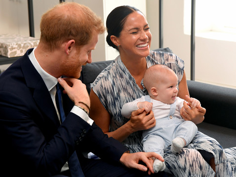 Первый официальный прием малыша Арчи: Меган и Гарри взяли сына на встречу в Южной Африке